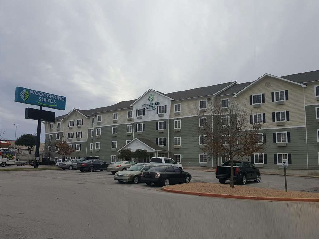 Woodspring Suites Austin North I-35 Экстерьер фото